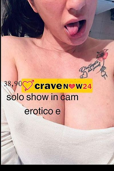 Ciao a tutti! Sono una vera e sincera ragazza che faccio solo show erotico in cam! Niente fregatura! Prima mi faccio vedere in cam che sono una ragazz