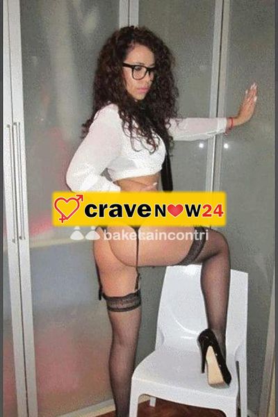VALENTINA APPENA ARRIBATA FIGA+LATO B+ POMPINÇO AL NATURALE,,🔥🔥