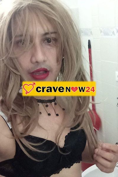 Mi chiamo Giuli , cerco domani sera 8 e sabato o 9 agosto giorno e notte , SONO UNA TRAV , passiva , liscia , pulita , profumata , cerco solo veri