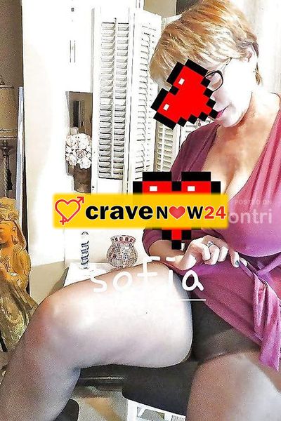 AMO FARE POMPINO!!! SONO esmeralda   POMPINARA DI 56 ANNI 🔵🔴, RICONOSCIUTA COME LA REGINA DEL POMPINO...