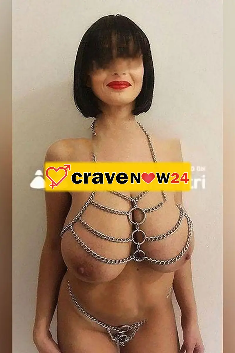 MI PRESENTO ANNA, UNA CASALINGA SUPER MATURA E NINFOMANE