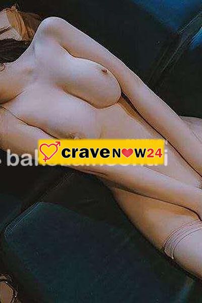 ☀😈Una ragazza asiatica incredibilmente bella, con un fisico splendido e seducente.