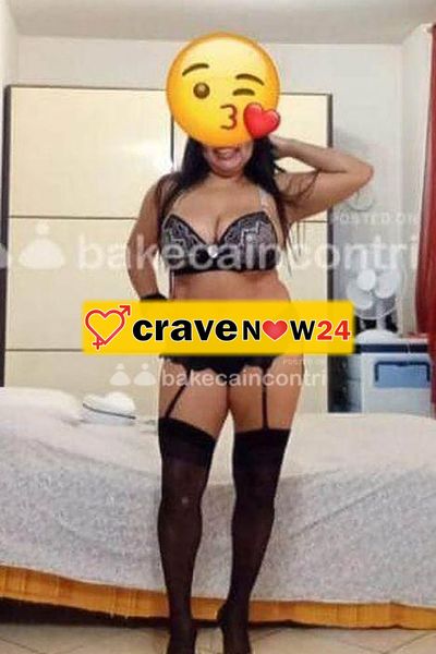 BELLA MILFA DONNA MATURA... CON MOLTA ESPERIENZA, REGINA SUPER COMPLETISSIMA.** SIGNORA ,VERA