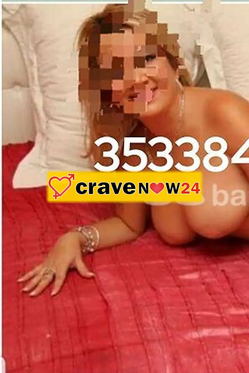 BELLA DONNA MATURA MOLLTO COMPLACIENTE CALDA PRELIMINARI DA URLO