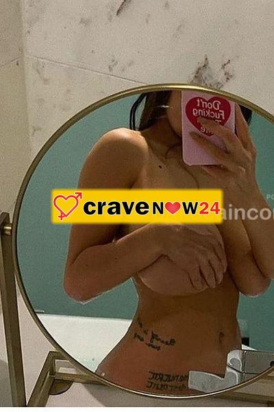 BRENDA CHIAVARI 22 anni 6 di seno naturale per soddisfare ogni tuo desiderio massaggi corpo a corpo lingam prostatico PARCHEGGIO FACILE