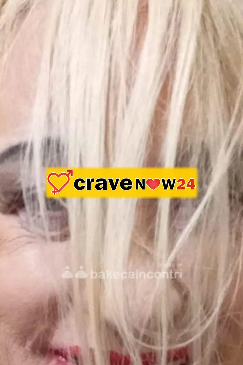 A BORGHETTO DONNA MATURA ITALIANA VOGLIOSA