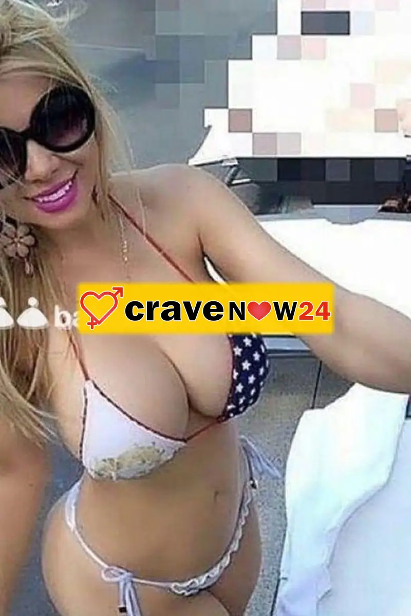 REGINA APPENA ARRIVATA VERA NOVITÀ POCHI GIORNI 6 DI TETTE NATURALE NINFOMANE REGINA DELLO SQUIRTING E ANCHE DELLO ANALE.