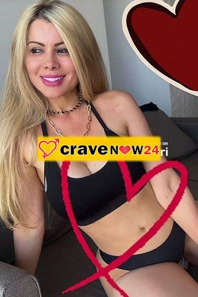 REGINA APPENA ARRIVATA VERA NOVITÀ POCHI GIORNI 6 DI TETTE NATURALE NINFOMANE REGINA DELLO SQUIRTING E ANCHE DELLO ANALE.