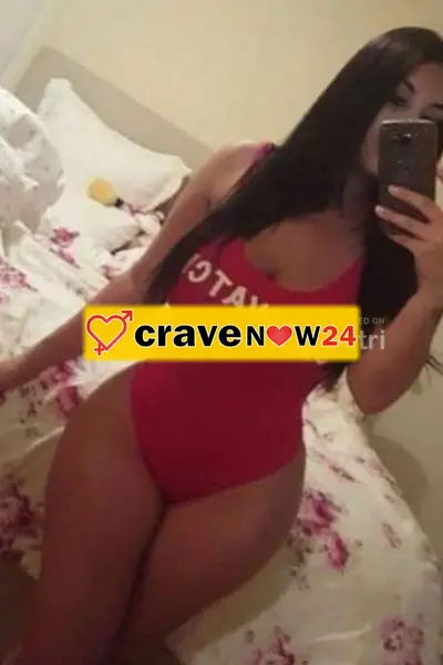 NEW EVA! PRIMA VOLTA IN CITTA'... CALDISSIMA MORA 👄 UNA DELIZIA.. PORCA BOLLENTE.. TI RIPULISCO TUTTA LA CAPPELLA