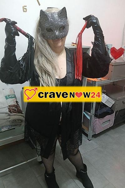 Mistress Luana bbw con master MARCO ANCHE TRHISOME E SEPRTI IN SESSIONI BDSM FETISH GIOCHI DI RUOÑO ANCHE COPPIE BACI 💋