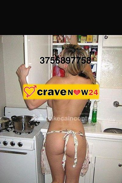 appena arrivata come vedi dalle foto, sono una bellissima ragazza, elegante e sensuale...💋💋....ho una bocca intrigante e voluttuosa.....mi piace goder