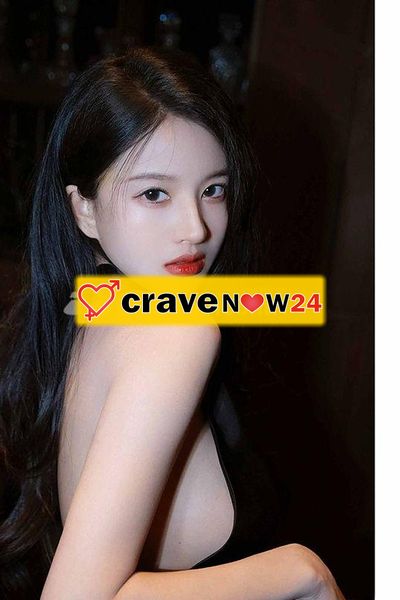 due belle ragazze orientali fresche