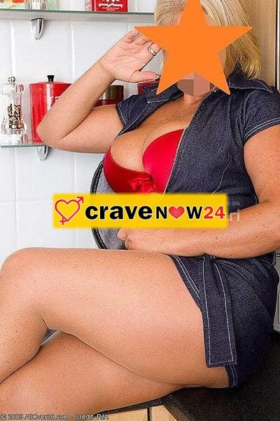 BIONDA BELLA PRESENZA PROSPEROSA PER UNA ESPERIENZA INDIMENTICABILE......... SONO SENSUALE......... CON TUTTE LE FORME AL POSTO GIUSTO