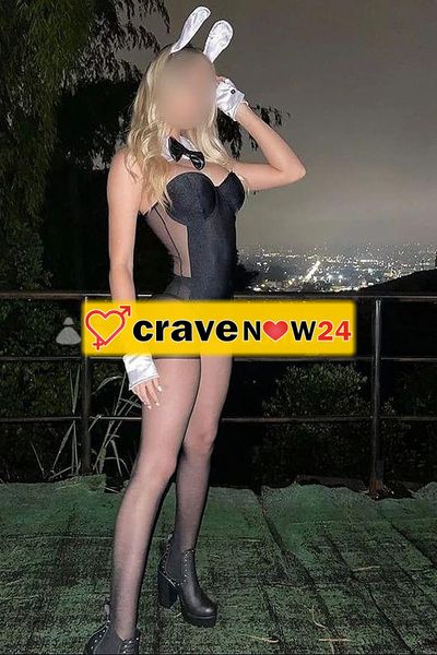 Appena arrivata. Giovanne e bellissima sexy
Foto reale