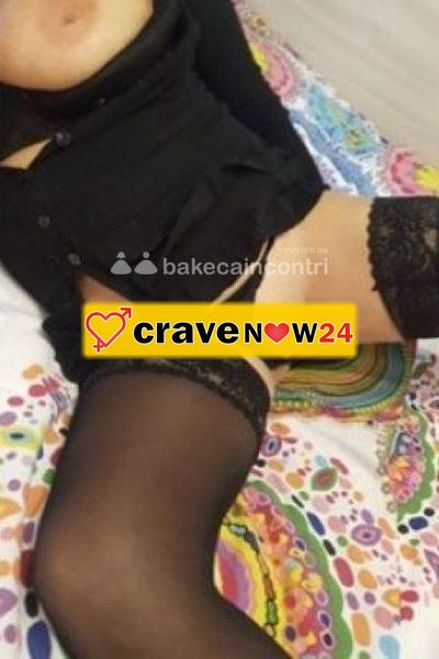 Roberta italiana Mediterranea New Milf sporcacciona tette da urlo pratico  fetish con pioggia dorata