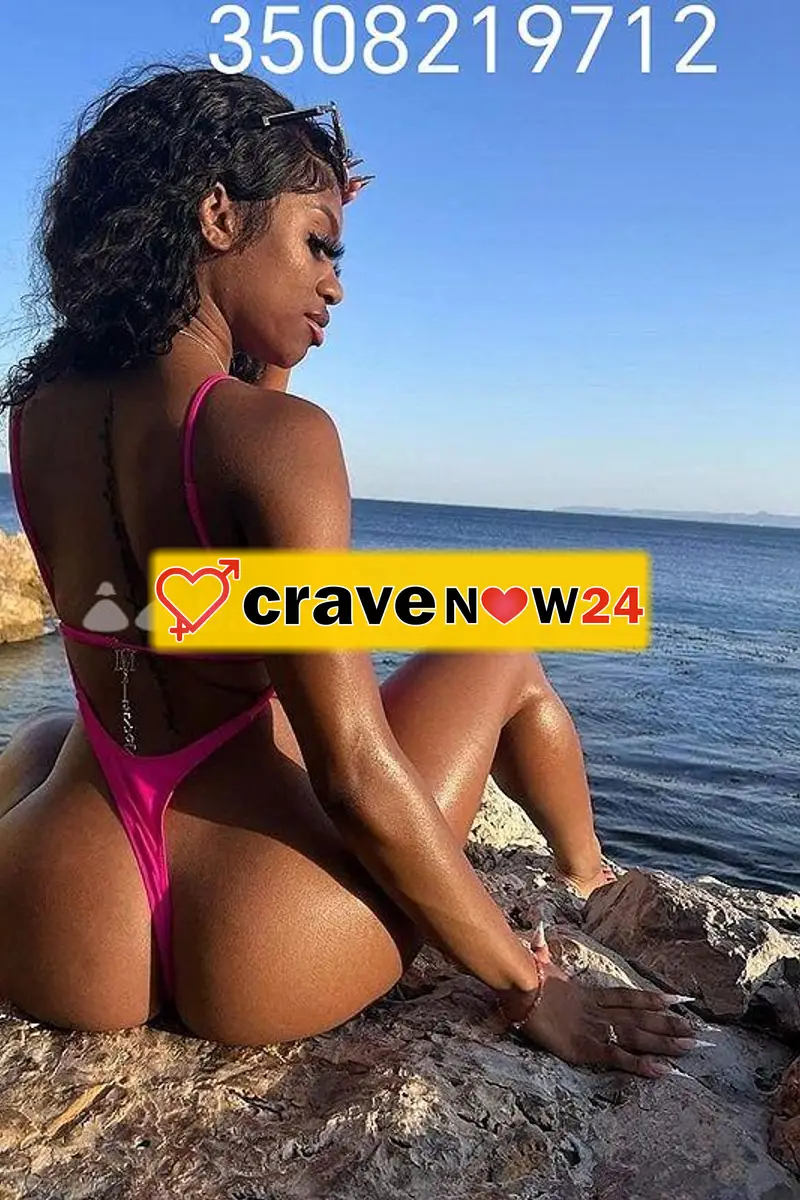 Prima volta in città di passaggio ragazza super sexy per realizzare il tuo desiderio pompino al naturale più 69