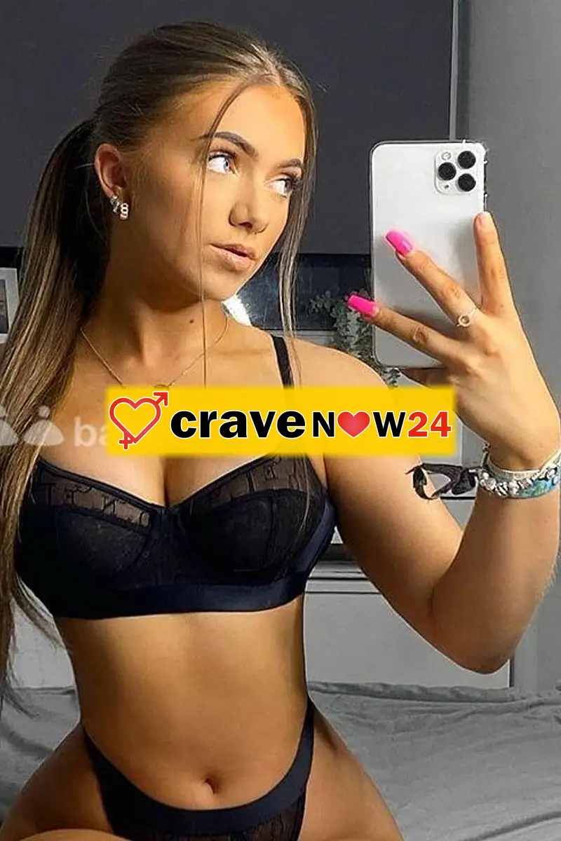 SELENA LA PIU DOLCE E SENSUALE E PASSIONALE DI TUTTE 😘👅💋 !