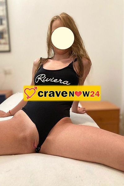 New in zona.....tre buchi da scopare....ti aspeto nuda e ti facio un bel pompino in ghinonchio....bocca senza figa senza pelo da lecare e scopare..