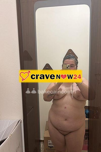 Escort formosa cerca uomini per sesso al naturale