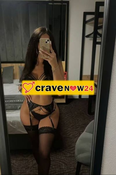 LUNA A NOVARA COSI SNELLA MORA SEXY PROFUMATA AMANTE MOLTO CARINA