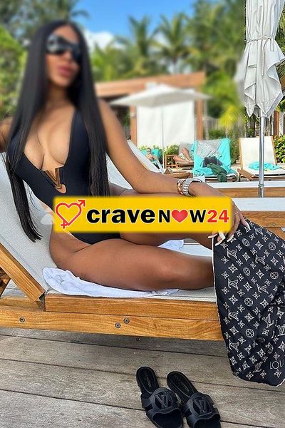 Nuova arrivata latina con un corpo da urlo e dipendente dal sesso 🙈🔥