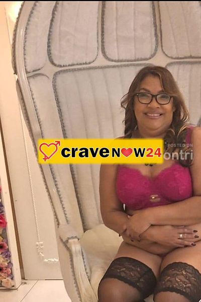 Albenga últimos giornos  della mattina presto donna matura completa della mattina presto spruzzo disponibile per fare impazzire pioggia dourata pampin