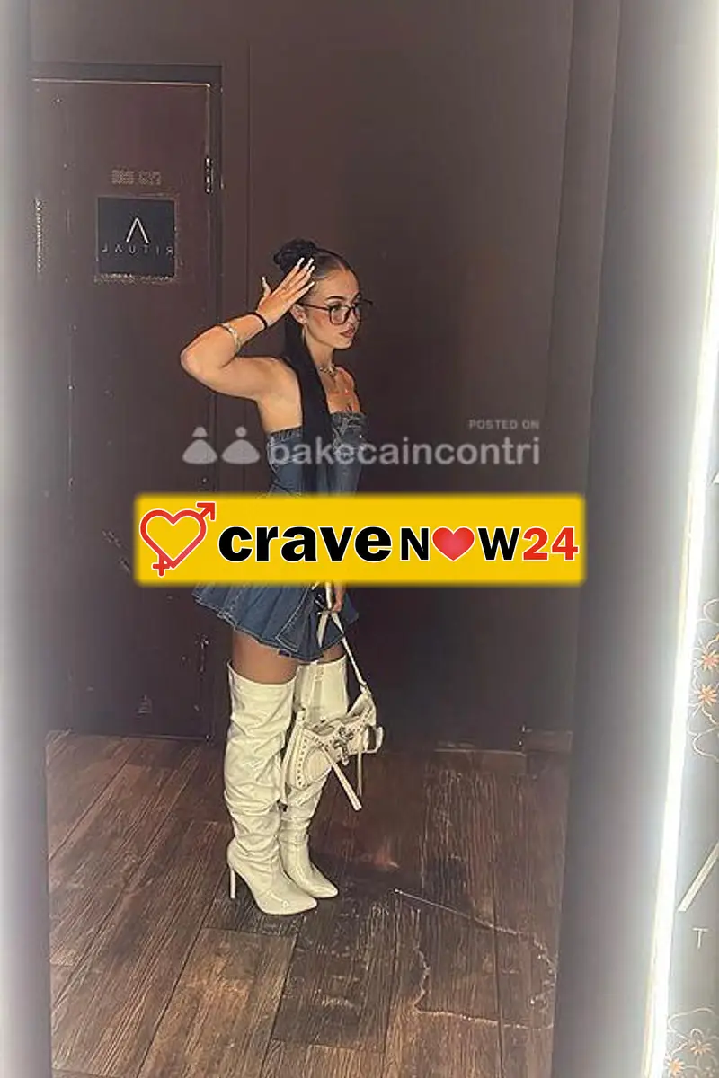 20 enne ITALIANA ! Lato A o PRELIMINARI O SCHIAVI MISTRESS STRAPON E UMIGLIAZIONI, SOLO ITALIANI ❤️🙏🏻chiamami Linea normale se non rispondo sms