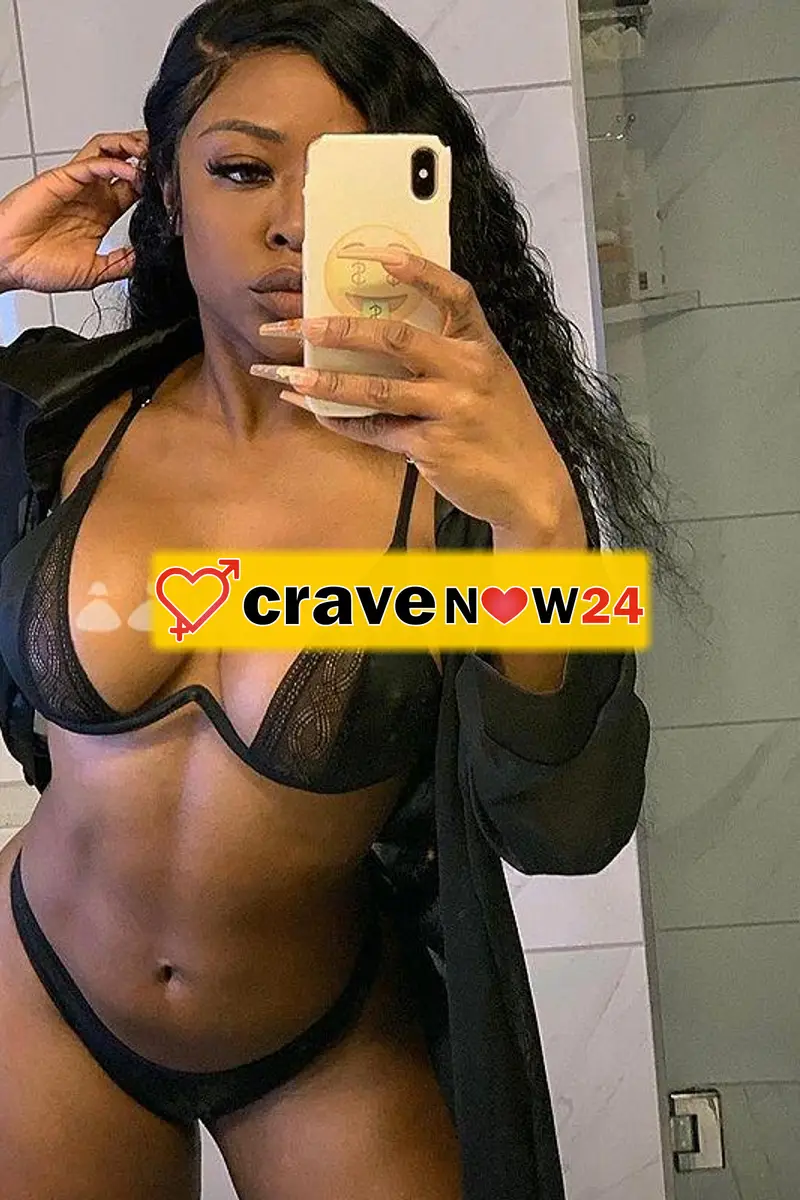 Mulata con Squirting da assaggiare, vero latte di figa... mi piace essere leccata... Squirting +++