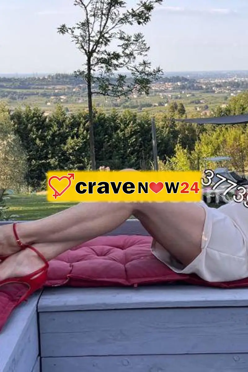 CIAO A TUTTI SONO UNA AFFASCINANTE 48ENNE ITALIANA (COME DA FOTO RECENTI E REALI) IN CERCA DI NUOVI AMICI EDUCATI E RISPETTOSI