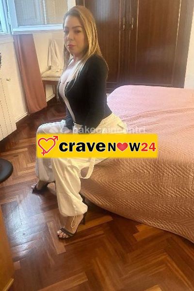 MANUELA LATINA CALIENTE