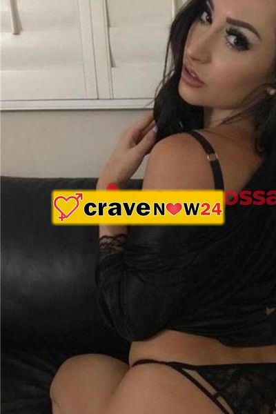 Giada italiana bella 20enne bambolina 🇮🇹 __ esperta in massaggi lingam ed erotici