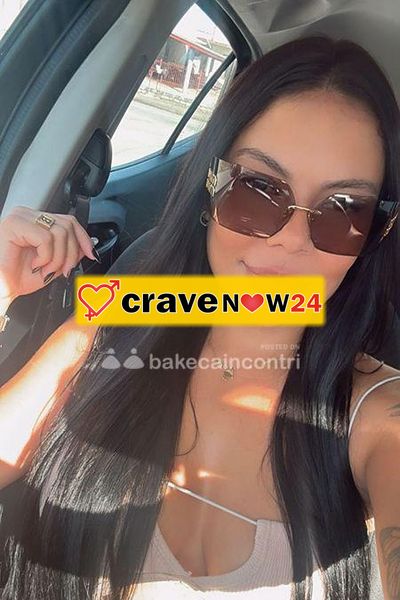 RAGAZZA ITALIANA IN VACANZA A SAN BENEDETTO