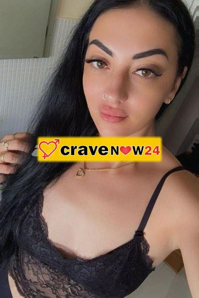 Chiamami per ogni voglia e fantasia e appuntamento !! Anche schiavi Mistress STRAPON ! LATO B ! Gola profonda ! Ogni fantasia scopami lato b
