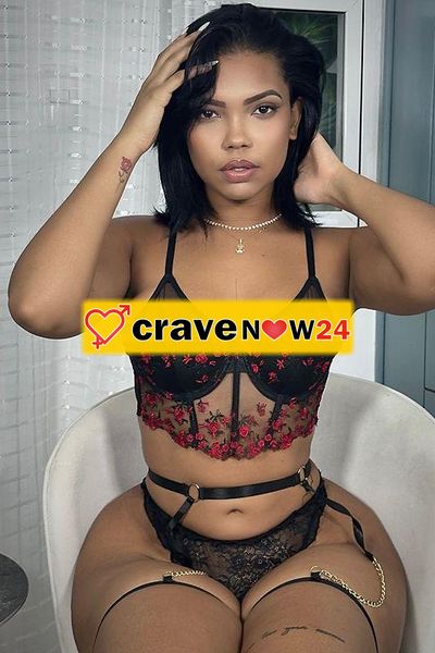 Nuovissima a Fasano Bellissima Ragazza super completa , preliminare al naturale , culo bello stretto tutto da scopare , fica sempre pulita e bagnata