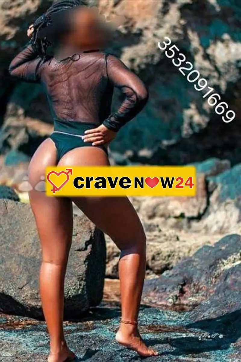 VIOLETTA !!!... LA PIU CARINA PORCELLINA VIENI A FARTI LA MIGLIORE SCOPATINA... COMPLETISSIMA PRONTA PER ESAUDIRE LE TUE FANTASIE!