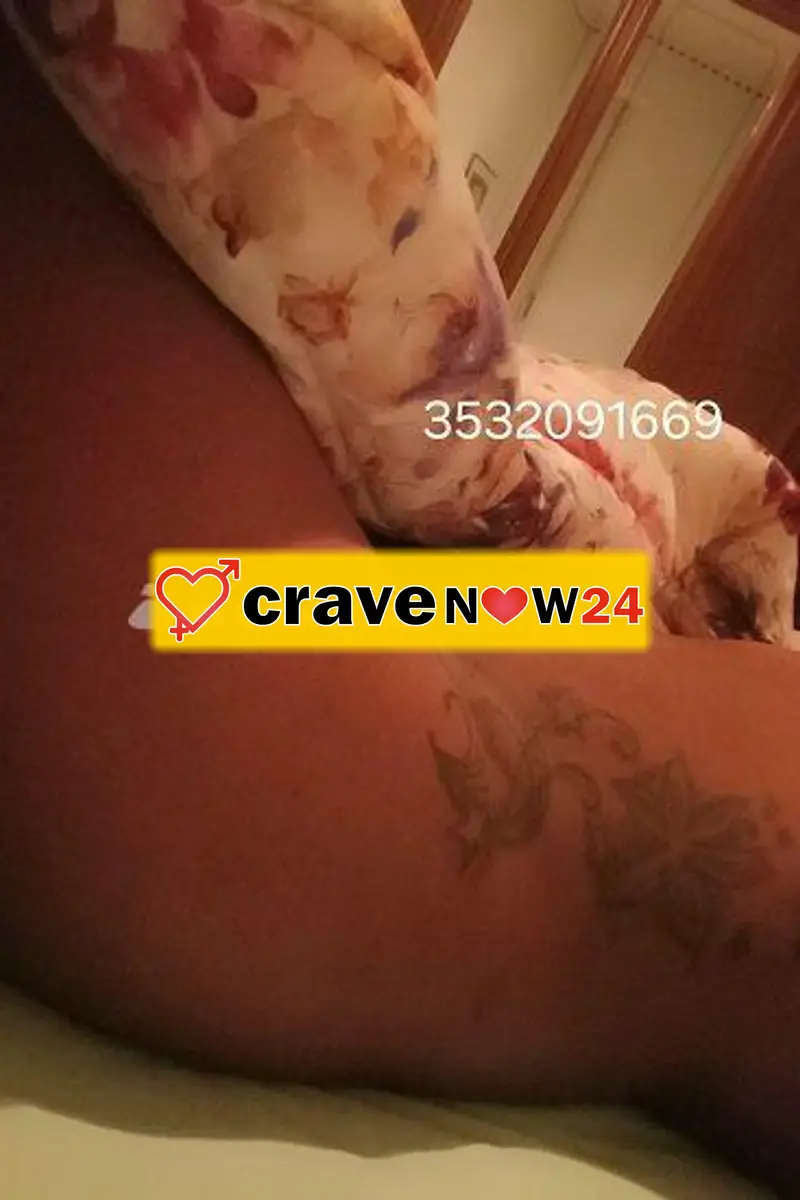 VIOLETTA !!!... LA PIU CARINA PORCELLINA VIENI A FARTI LA MIGLIORE SCOPATINA... COMPLETISSIMA PRONTA PER ESAUDIRE LE TUE FANTASIE!