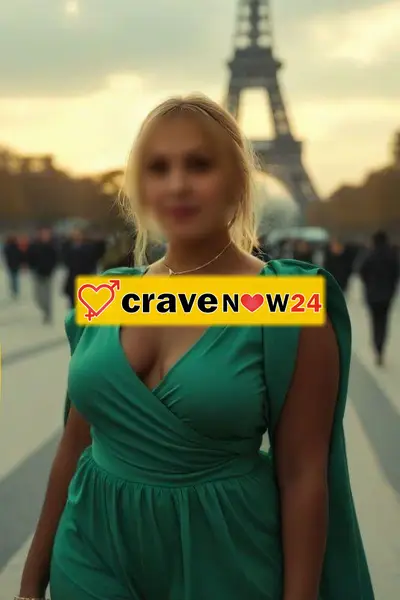 VERONICA SPLENDIDA MILF APPENA ARRIVATA  FOTO REALI AL 100%