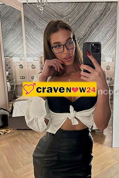 SOLO ITALIANI!!! FOTO REALI!La semplicita fà la differenza!ciao sono GIULIA dolce studentessa secondo anno di università 19 anni bella e fresca..