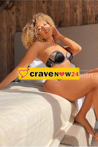 GIOVANE SPAGNOLA LUNA BOMBA RICCIA SEDUCENTE E SICURA DI ME. NON FINGO: SONO REALE, CON UN’ENERGIA UNICA. HO SCELTO QUESTO MONDO PERCHÉ AMO COMPIACER