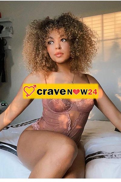 GIOVANE SPAGNOLA LUNA BOMBA RICCIA SEDUCENTE E SICURA DI ME. NON FINGO: SONO REALE, CON UN’ENERGIA UNICA. HO SCELTO QUESTO MONDO PERCHÉ AMO COMPIACER