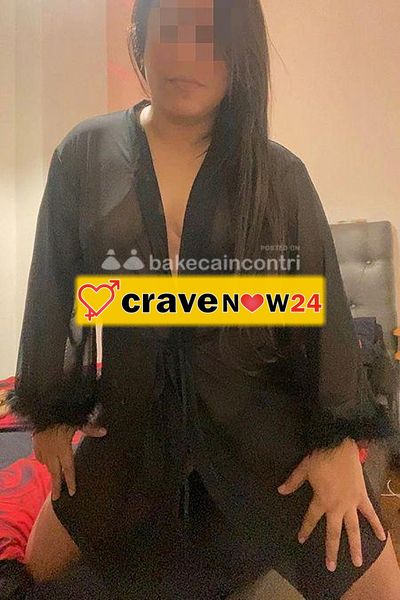 Prima volta, appena arrivata Rosi +POMPINO AL NATURALE + 69 SCOPATA IN TUTTE LE POSIZIONI!!
¡¡POMPINARA E SUCCHIATRICE DI CAZZO AL NA