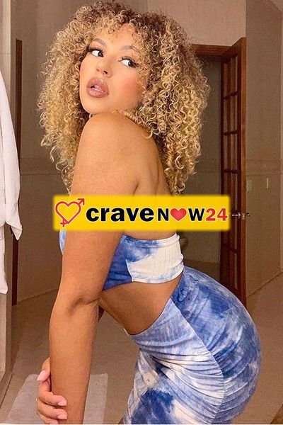 GIOVANE SPAGNOLA LUNA BOMBA RICCIA SEDUCENTE E SICURA DI ME. NON FINGO: SONO REALE, CON UN’ENERGIA UNICA. HO SCELTO QUESTO MONDO PERCHÉ AMO COMPIACER