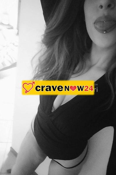 Chiara,25 anni ragazza ITALIANA in trasferta per pochi giorni a Seriate