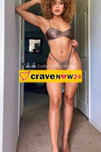 GIOVANE SPAGNOLA LUNA BOMBA RICCIA SEDUCENTE E SICURA DI ME. NON FINGO: SONO REALE, CON UN’ENERGIA UNICA. HO SCELTO QUESTO MONDO PERCHÉ AMO COMPIACER