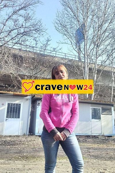 Ti propongo o un incontro in macchina oppure una chiamata o video chiamata erotica