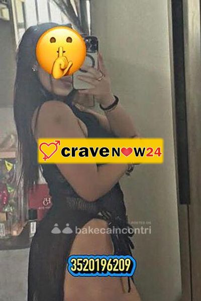 Prima volta napoletana SARA LA BAMBOLA
