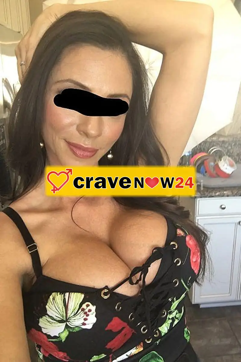 SONO MAMMA SINGLE RICEVO O VENGO IO A CASA TUA O DOVE VUOI TU HO LA MACCHINA

RISPONDO SOLO SU WHATSAPP 

 HO PERSO MIO MARITO VIAGGIO  LONTANO AN