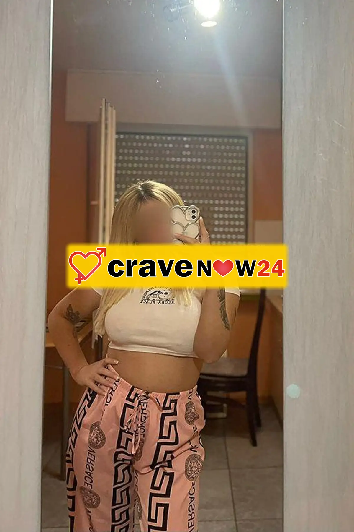 CLAUDIA NOVITÀ IN PIAZZA DEI RE DI ROMA , LATO B INCLUSO . FOTO REALI 📸✅