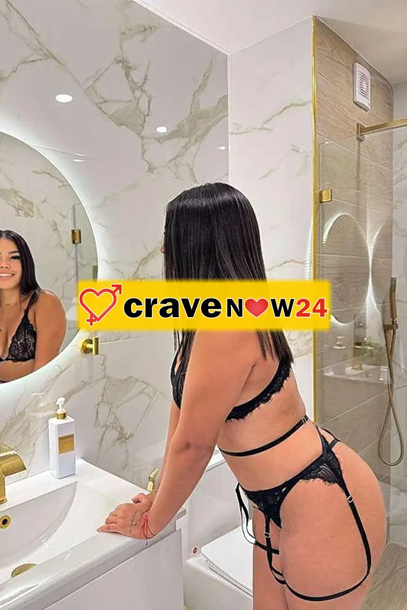 Anna 👅 Venezuelana 22 anni, il tuo sogno proibito per un momento di relax tutto nostro ❤️‍🔥❤️‍🔥 Ricevo e raggiungo 24/7🥰🥰 splendida e Giovanissima