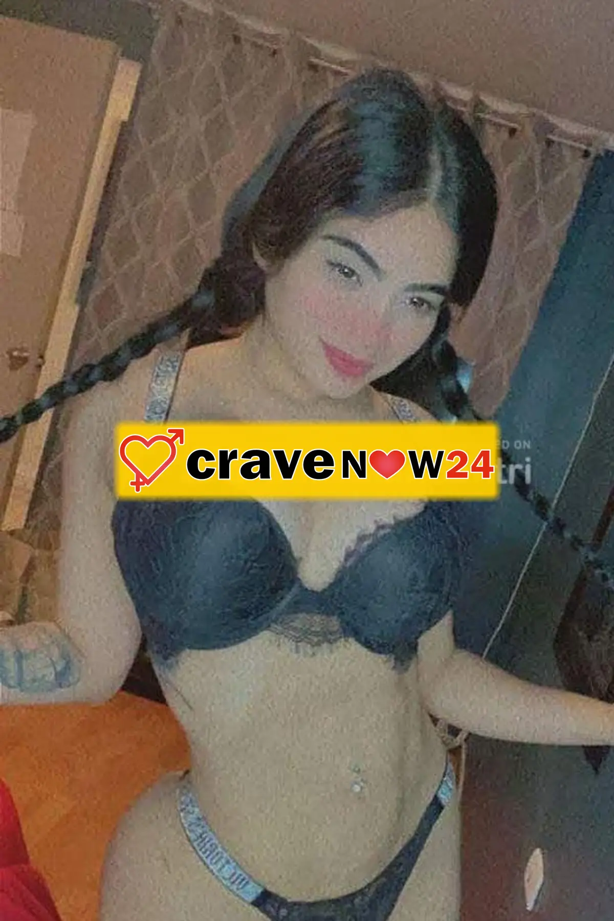 VICKY NOVITA LAMBRATE